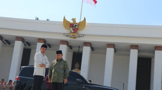 Kala Prabowo Simak-Catat Arahan Jokowi Saat Rapat Kabinet Di IKN