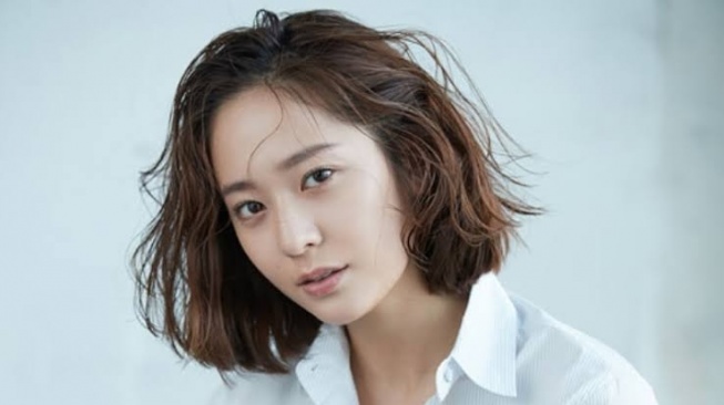 3 Drama Korea Hits yang Dibintangi Krystal Jung, Pantang Buat Dilewatkan!