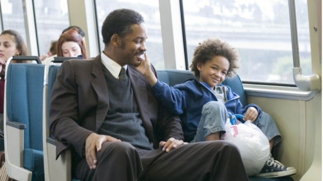 Ulasan Film The Pursuit of Happyness, Perjuangan Hidup yang Penuh Inspirasi