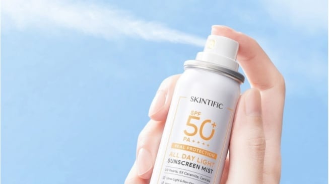 3 Rekomendasi Sunscreen Spray SPF50, Lebih Praktis dan Cocok untuk Reapply!