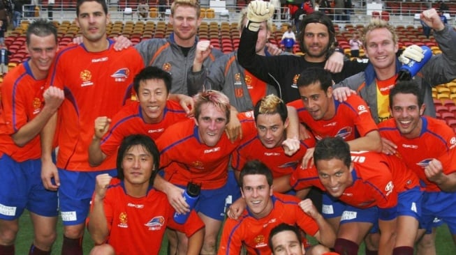 Shin pada 2005 memutuskan untuk hijrah ke A-League. Ia bergabung ke Brisbane Roar dengan nilai transfer ditaksir 1,5 juta euro. [myfootball.com]