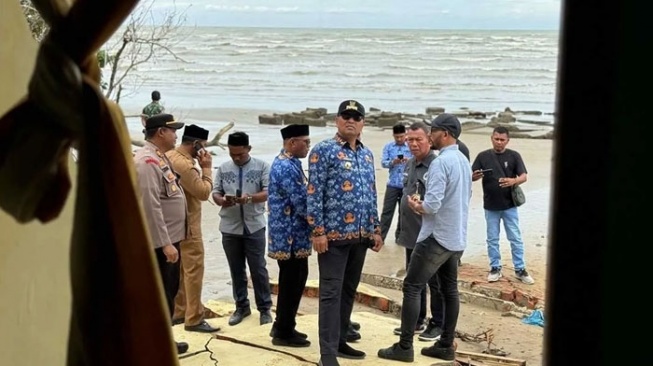 Abrasi Rusak Dua Rumah di Desa Kuala Peudawa Puntong, Aceh Timur