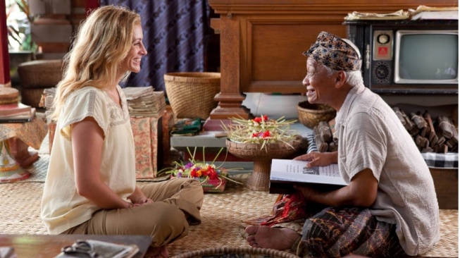 Ulasan Film Eat Pray Love, Mencari Makna Hidup dengan Traveling ke Tiga Negara