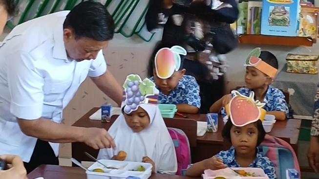 Program Makan Bergizi Gratis Butuh Impor Sapi Perah? Ini Penjelasan Wiranto