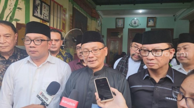 Pasrah Dicap Tak Pantas Dipanggil Abang, Ridwan Kamil ke Ketum FBR: Saya Gak Bisa Maksa