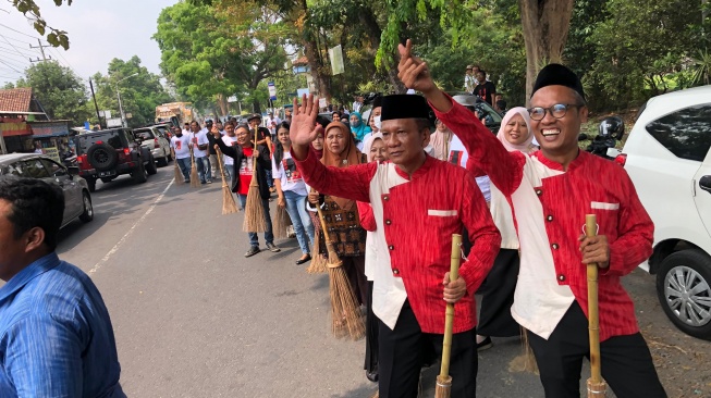 Restu Krapyak Mengalir ke Untoro-Wahyudi, Akankah Menangkan Satu Putaran?