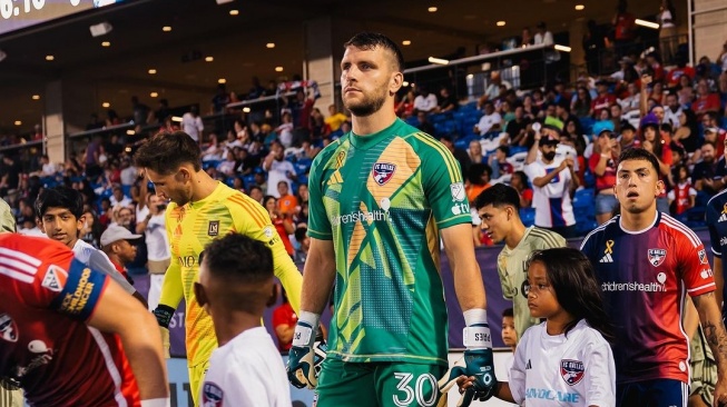 Kiper Timnas Indonesia, Maarten Paes saat memperkuat klub MLS, FC Dallas. [Dok. IG/Maarten Paes]