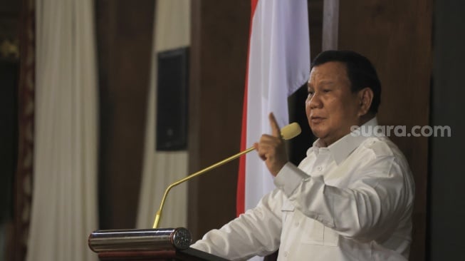 Ketum Partai Gerindra sekaligus Presiden terpilih, Prabowo Subianto saat berpidato di acara pembekalan para kader Gerindra di Padepokan Garuda Yaksa, Hambalang, Bogor, Jawa Barat, Senin (23/9). (Foto: Foto: tim media Prabowo)