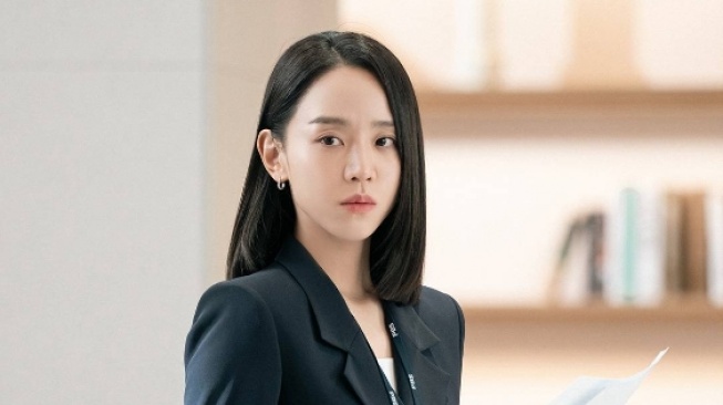 Shin Hye Sun Terlibat dengan 3 Pria di Awal Drama Korea Dear Hyeri, Siapa Saja?