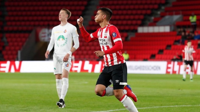 Pemain keturunan Indonesia, Jaell Hattu ketika memperkuat PSV Eindhoven U-23. [Dok. IG Jaell Hattu]