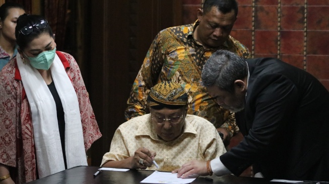 Revitalisasi Dua Alun-alun Rampung, Pemkot Solo dan Keraton Solo Tandatangani Serah Terima Sementara