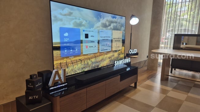 Samsung OLED TV  terbaru resmi diluncurkan, Jakarta, Rabu (25/9/2024). [Suara.com/Dythia Novianty]