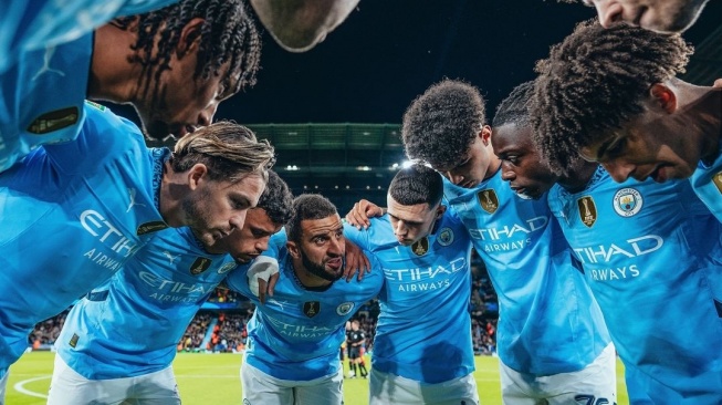 Skuad Manchester City saat menghadapi Watford dalam laga putaran ketiga Piala Liga Inggris 2024/2025 di Stadion Etihad, Manchester, Rabu (25/9/2024) dini hari WIB. [Dok. IG Man City]