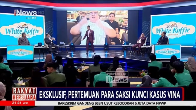 Pengacara Razman Arif Nasution hadir secara daring di acara Rakyat Bersuara (YouTube/Official iNews)