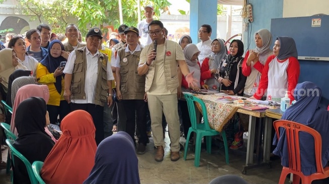 Cek Fakta: Ridwan Kamil Beri Bantuan Rp10 Juta untuk Sekolah hingga Bayar Utang