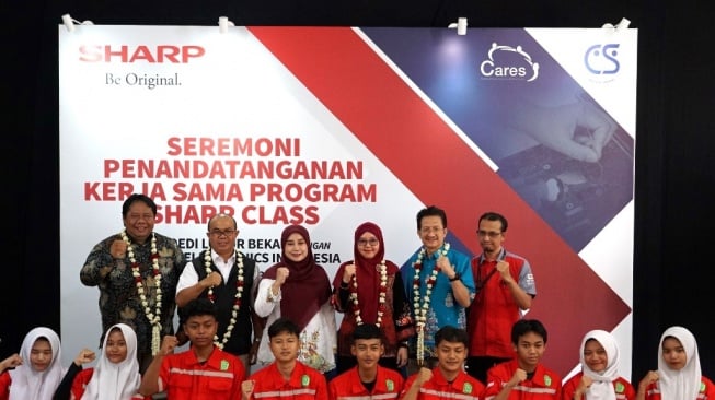 Sharp Class di Bekasi. [Sharp Indonesia]