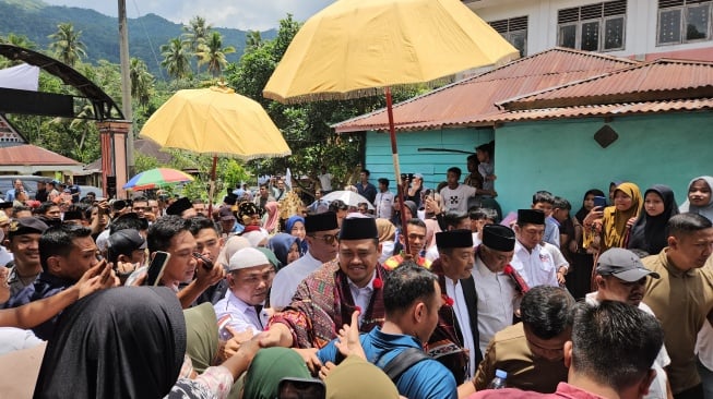 Calon Gubernur Sumut nomor urut 1 Bobby Nasution di Mandailing Natal (Madina), Sumatera Utara (Sumut), Jumat (27/9/2024). [Ist]