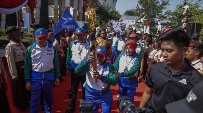 Api Obor PEPARNAS 2024 Menyala di Mrapen, Langsung Diarak Menuju Kota Solo