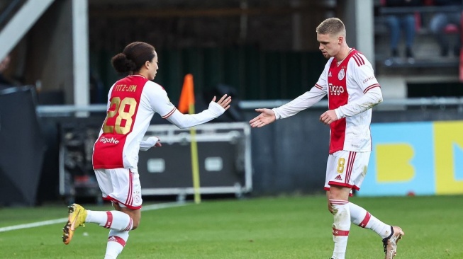 Iri Lihat Mees Hilgers, Cina Dirumorkan Bakal Naturaliasi Pemain Ajax