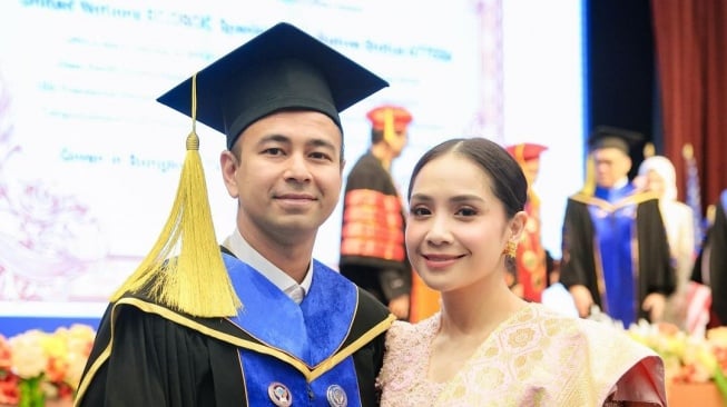 Raffi Ahmad dapat gelar kehormatan dari Universal Institute of Professional Management (UIPM) (Instagram/raffinagita1717)