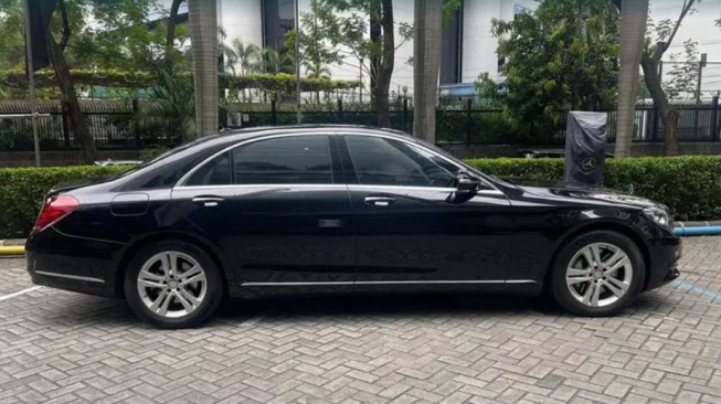 Mercedes-Benz S 400 L (OLX)