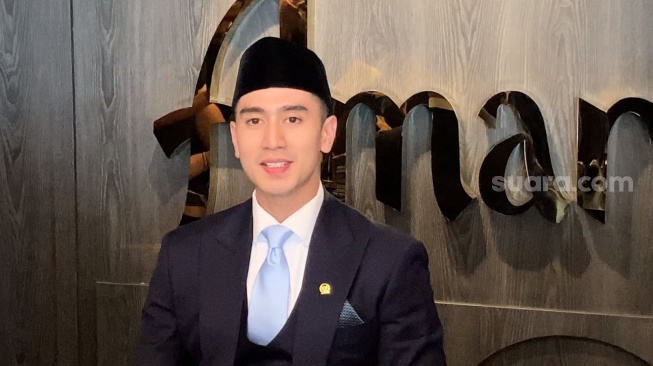 Pantas Raffi Ahmad Kebanting, Verrell Bramasta Kuliah di Universitas Oxford demi Jadi Wakil Rakyat