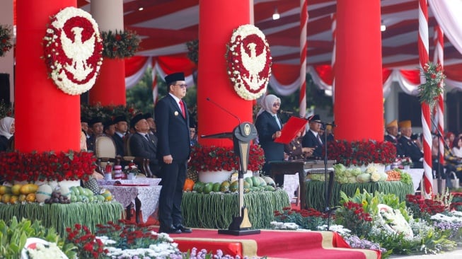 Hari Kesaktian Pancasila, Pj. Gubernur Jatim Ajak Masyarakat Teladani Nilai Pancasila untuk Wujudkan Indonesia Emas 2045