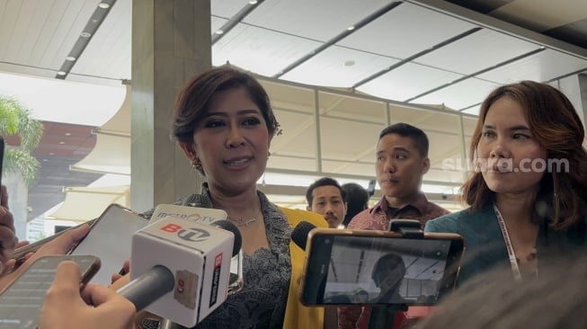 Meutya Hafid jelang pelantikan anggota DPR RI. (Suara.com/Dea)