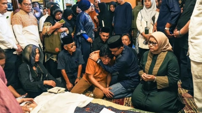 Anies Baswedan beri dukungan moral untuk Ikang Fawzi (Instagram/@aniesbaswedan)