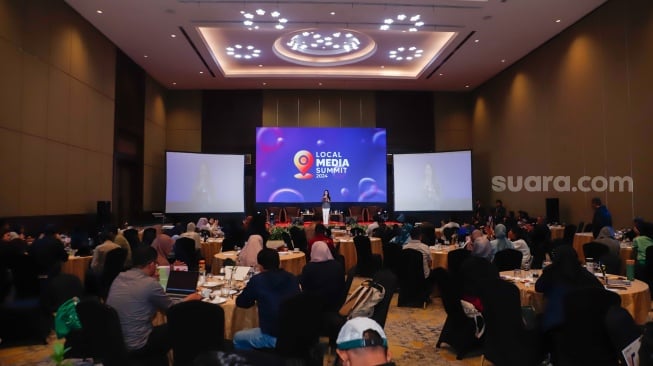 Suasana jalannya penutupan acara Local Media Summit 2024 di Hotel Sultan, Jakarta, Kamis (3/10/2024). [Suara.com/Alfian Winanto]