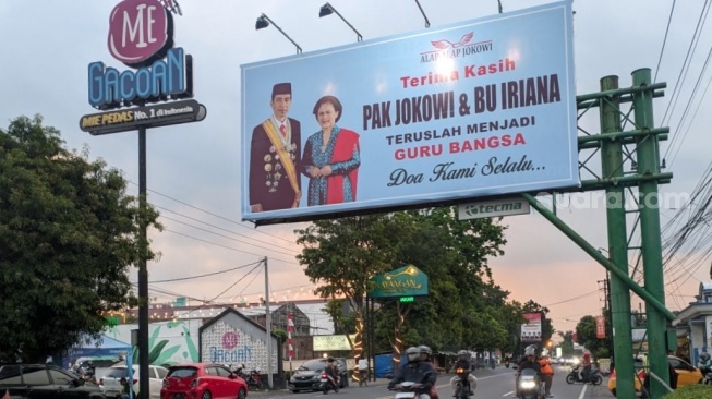 Baliho Ucapan Terima Kasih Presiden Jokowi dan Iriana Terpasang di Karanganyar, Ini Kata Relawan