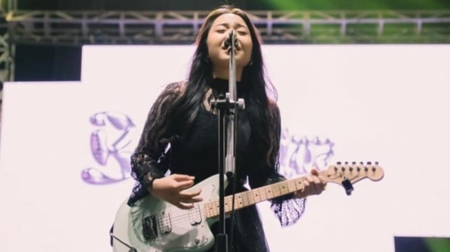 Bernadya Tampil Memukau, Synchronize Fest Hadirkan Metahuman Nike Ardilla