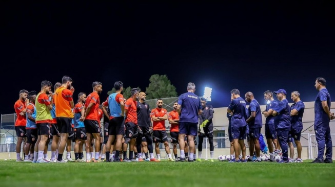 Timnas Bahrain menjalani latihan jelang menghadapi Timnas Indonesia dalam matchday ketiga Grup C putaran ketiga Kualifikasi Piala Dunia 2026 zona Asia pada Kamis (10/10/2024) malam WIB. [Dok. Instagram/@bahrainnt]