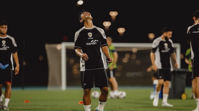 Bek sayap kiri Timnas Indonesia, Pratama Arhan membawa kabar sedih dari Korea Selatan di mana dirinya kembali tak masuk skuad Suwon FC jelang bergabung dengan skuad Garuda di Bahrain. [Dok. IG/@pratamaarhan8]