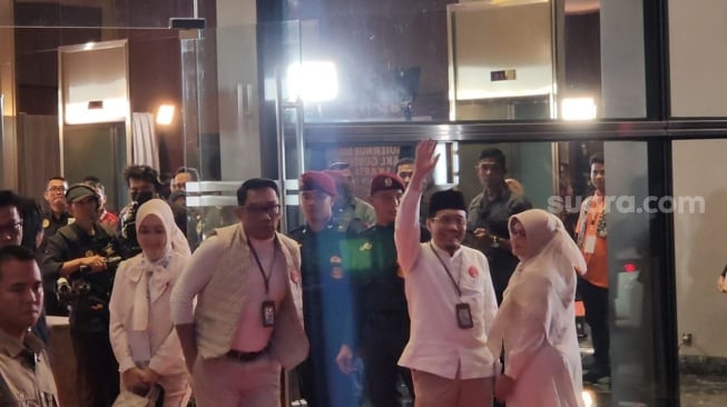 Disambut Yel-yel Dukungan Pram-Rano Saat Tiba Di Arena Debat, Ridwan Kamil Malah Joget