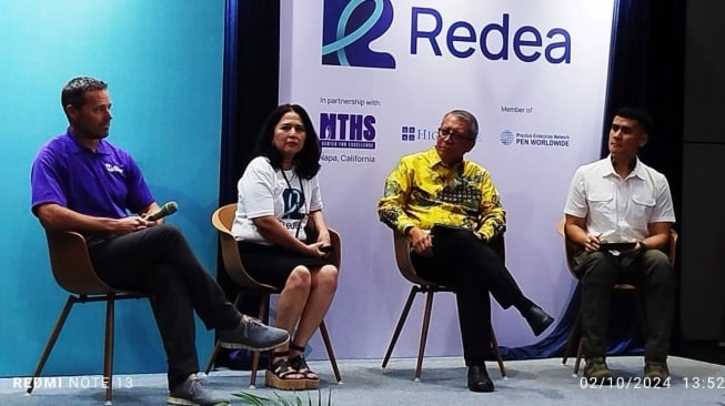 Choky Sihotang saat menghadiri konferensi pers Transformasi HighScope Indonesia Institute menjadi Redea Institute bersama Antarina S. F. Amir (Pendiri dan Presiden Direktur HighScope Indonesia Institu), Aaron Eisberg (Direktur Center for Excellence di New Tech High School (NTHS), Napa, California) dan Dubes Dian Triansyah Djani (diplomat RI yang pernah bertugas di New York dan Jenewa, Switzerland) di Jakarta, Rabu (2/10/2024).