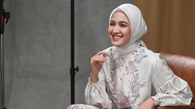 3 Model Trend Busana Hijab Cut Syifa, Simpel tapi Elegan