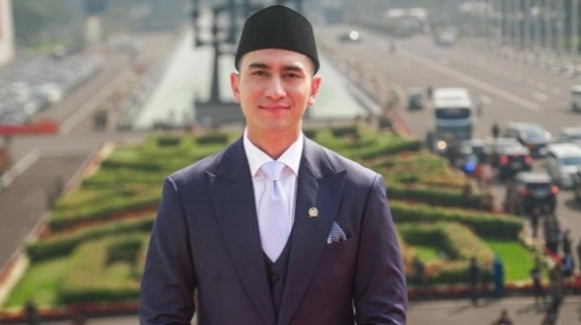 Verrell Bramasta dilantik sebagai anggota DPR (Instagram)