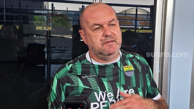 Bojan Hodak Ingin Persib Ikuti Port FC di ACL 2 2024-2025