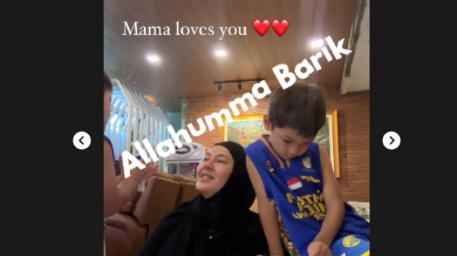 Paula Verhoeven main bersama 2 buah hatinya (Instagram)