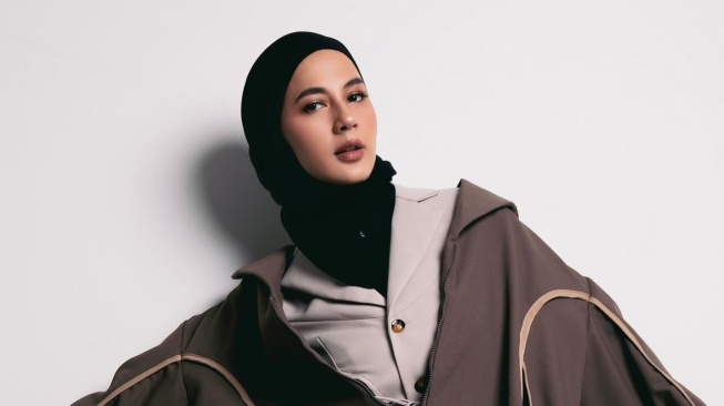 Model Internasional, Transformasi Penampilan Paula Verhoeven Sebelum dan Setelah Dinikahi Baim Wong Bikin Prihatin