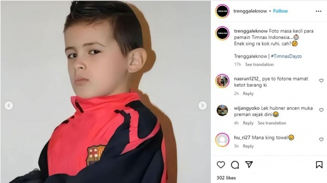 Justin Hubner mengenakan jaket Barcelona. (Instagram/@trenggaleknow)