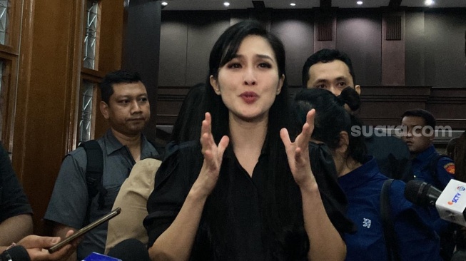 Agak Lain, Sandra Dewi Protes ke Hakim Emas Miliknya Tak Ditanya dalam Sidang: Dia Lebih Galak