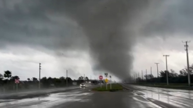 Badai Milton Hantam Florida, Ribuan Rumah Hancur
