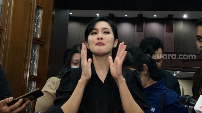 Bela Suami di Pusaran Korupsi, Sandra Dewi: Harvey Hanya Bantu Negara!