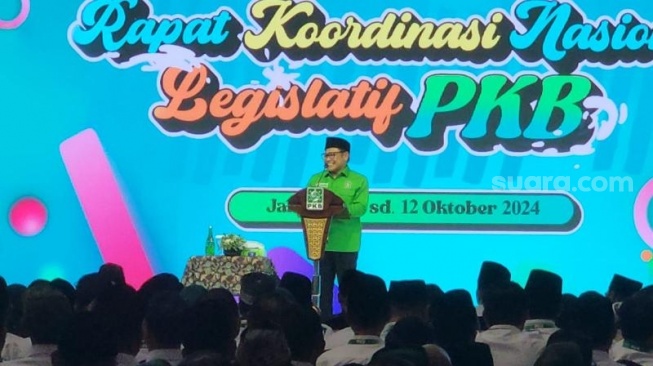 Ketua Umum PKB Muhaimin Iskandar alias Cak Imin dalam Rapat Koordinasi Nasional (Rakornas) Legislatif Partai Kebangkitan Bangsa (PKB) di Hotel Grand Sahid Jaya, Jakarta Pusat, Kamis (10/10/2024). (Suara.com/Fakhri). 