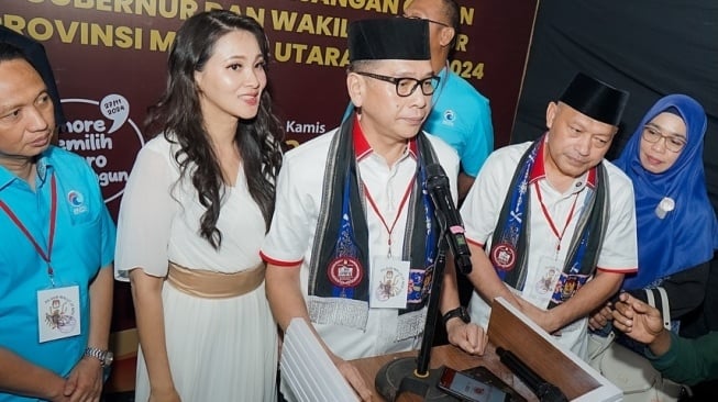 Jejak Benny Laos, Eks Bupati Terkaya Sempat Laporkan ODGJ Karena Tersinggung