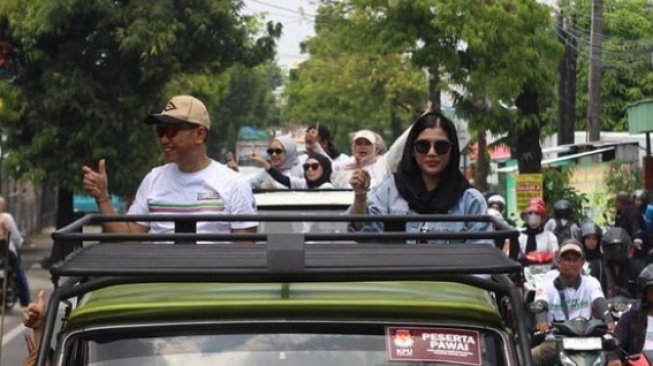 Makan di Warung Kaki Lima, Calon Bupati Kudus Dilaporkan ke Bawaslu, Ini Pandangan Pengamat