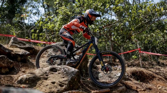 Downhiller Elite Siap Taklukan Ternadi Bike Park pada 19-20 Oktober 2024