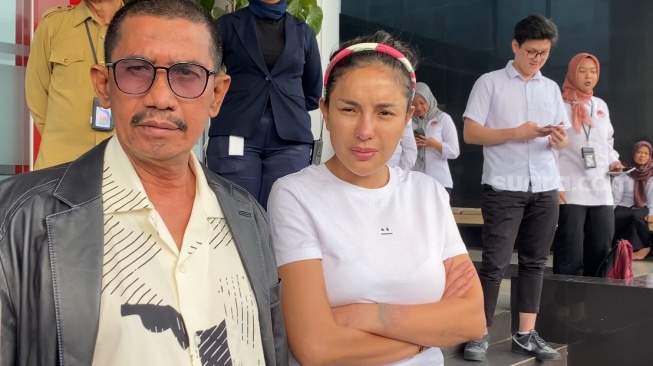 Pengacara Nikita Mirzani Pastikan Keaslian Foto Laura Meizani dan Bule: Kalau Ada yang Patah Hati...